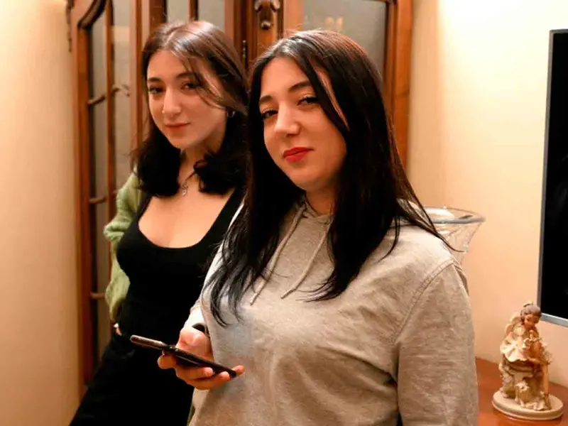 Gemelas separadas al nacer se encuentran en TikTok