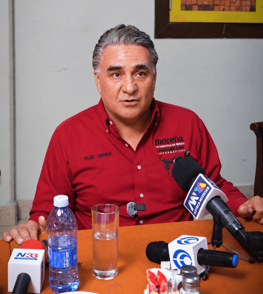 Ruiz Uribe, aspirante de Morena, habla sobre logros de Claudia Sheinbaum en su Segundo Informe de Labores, en un encuentro con medios.